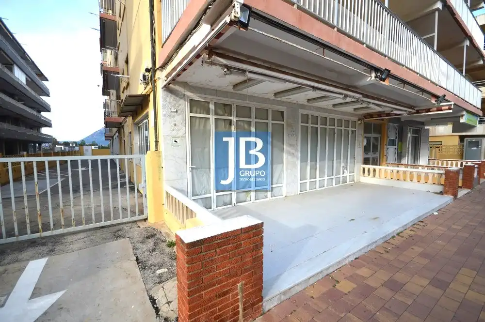 Local commercial à vendre à Avinguda de la Marina, imagen 3