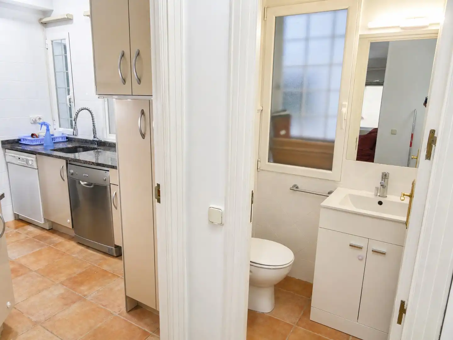 Baño de Piso de alquiler en Madrid con Aire acondicionado, Calefacción y Amueblado