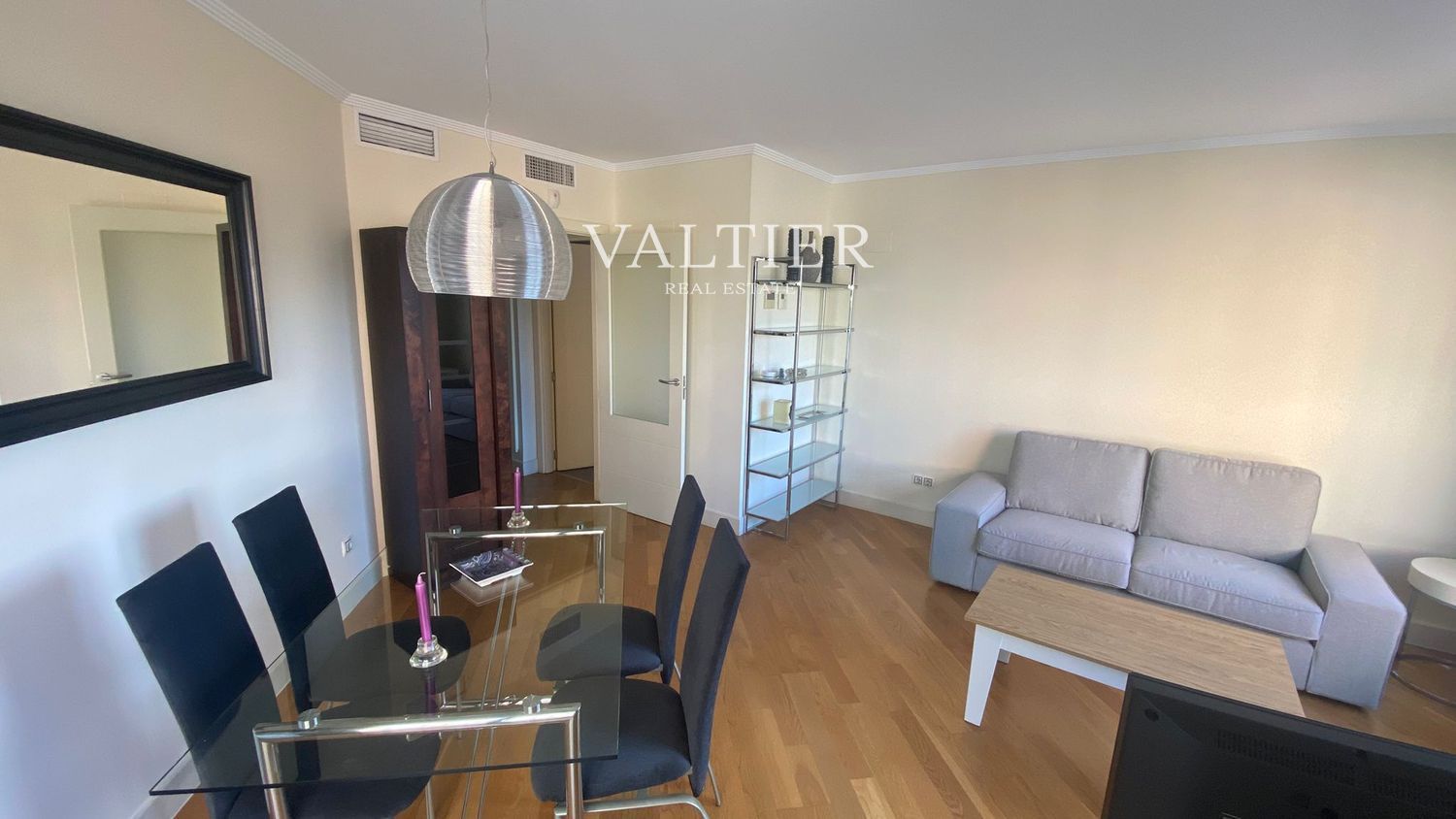 Living room of Flat for rent in  Madrid Capital  with Air Conditioner, Terrace and Storage room