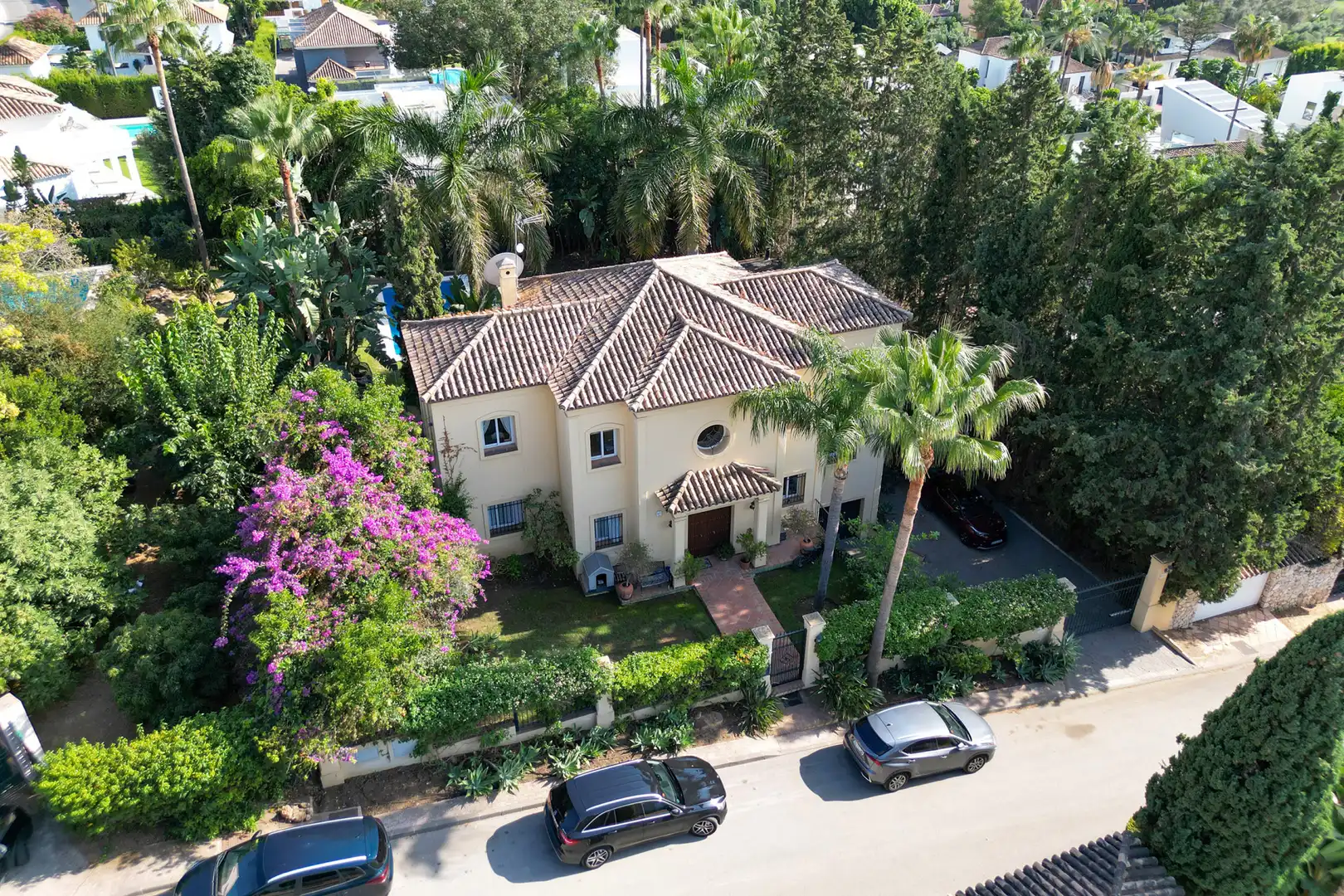 Vista exterior de Casa o chalet en venta en Marbella con Aire acondicionado, Jardín privado y Terraza