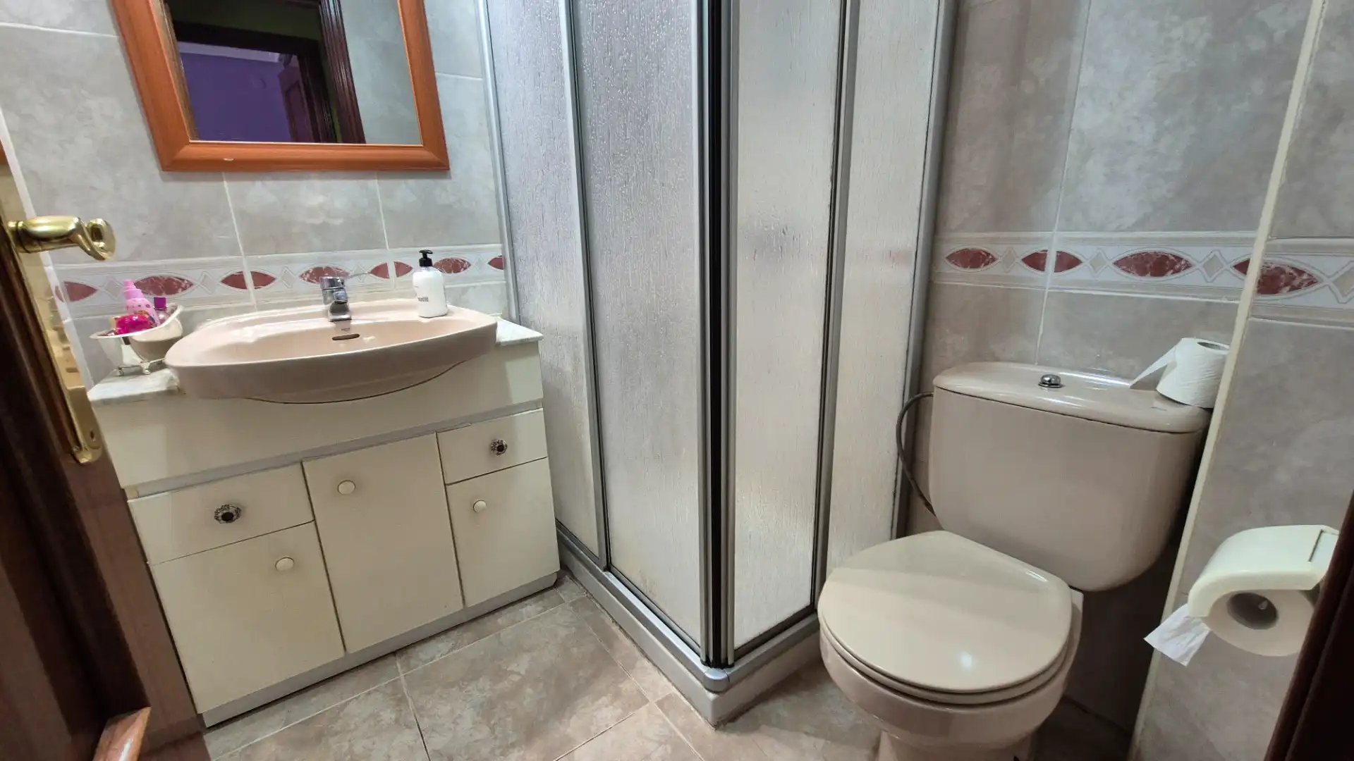 Bathroom of Flat for sale in Palencia  with Heating, Parquet flooring and Storage room