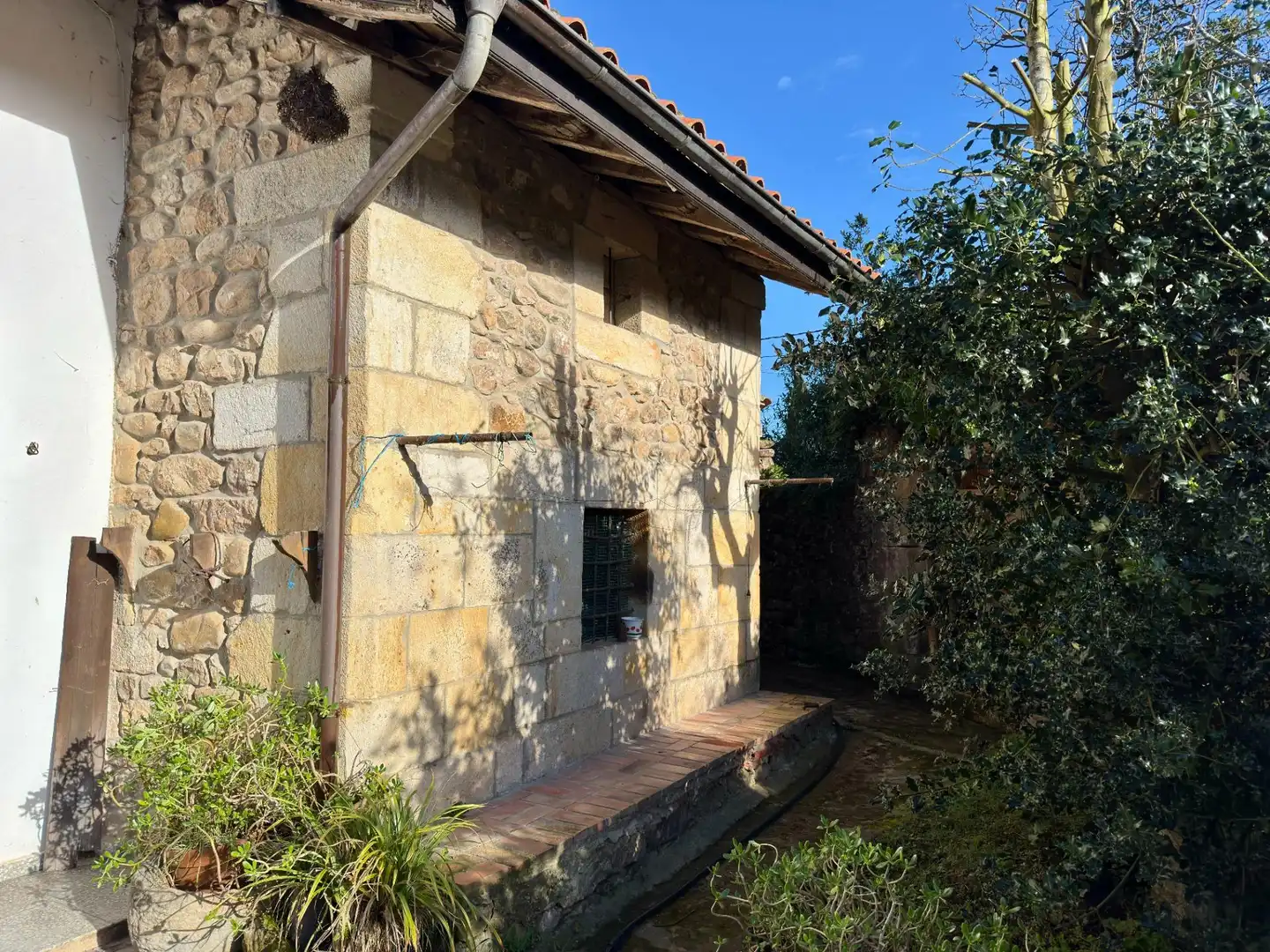 Vista exterior de Casa o chalet en venta en Cabezón de la Sal