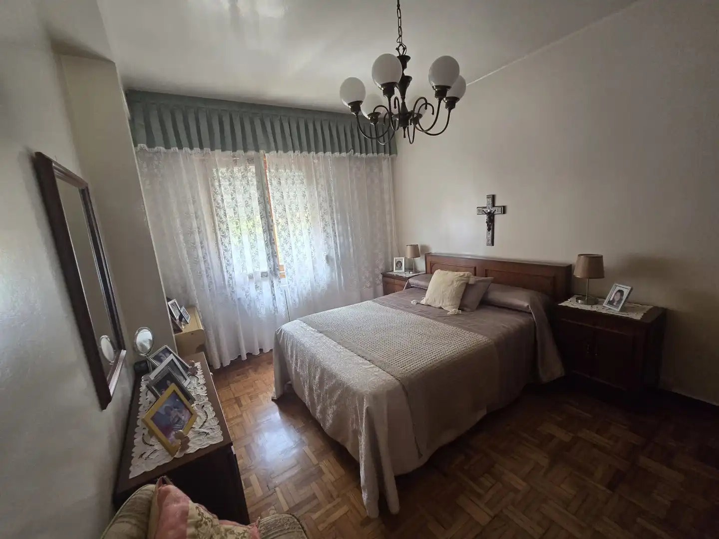 Habitación de Casa o chalet en venta en Vigo  con Calefacción, Jardín privado y Terraza