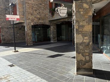 Local comercial en venda a Calle Francia 8