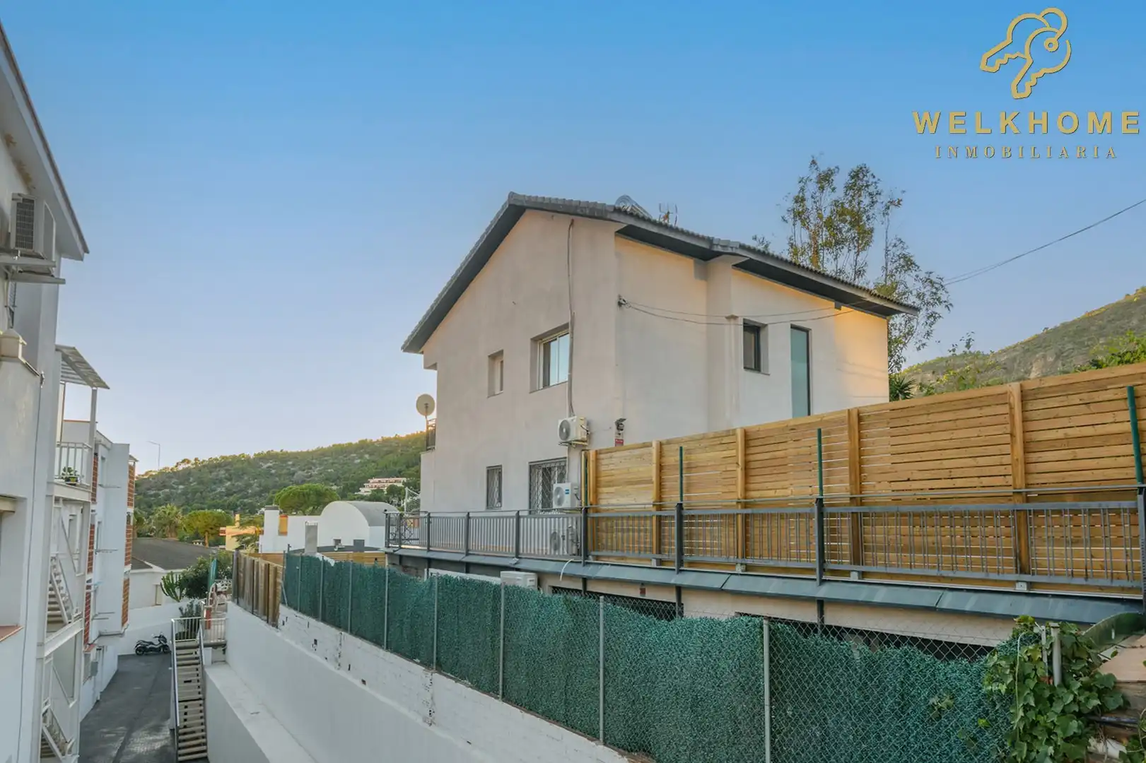 Vista exterior de Casa o chalet de alquiler en Castelldefels con Aire acondicionado, Calefacción y Jardín privado