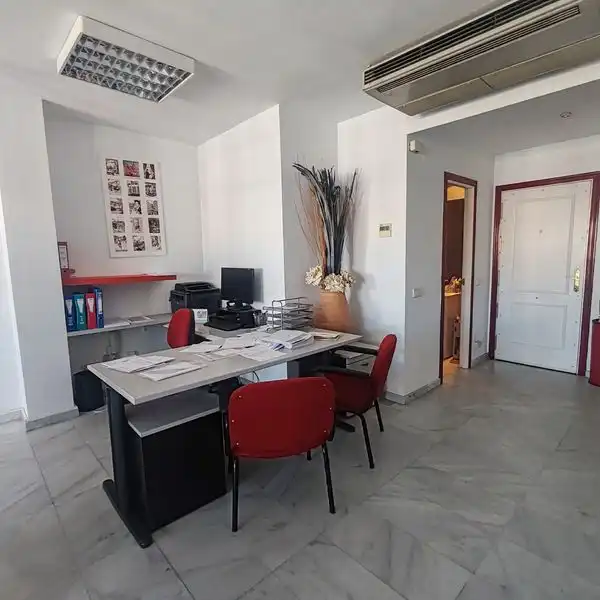 Oficina de lloguer en Majadahonda amb Aire condicionat i Alarma