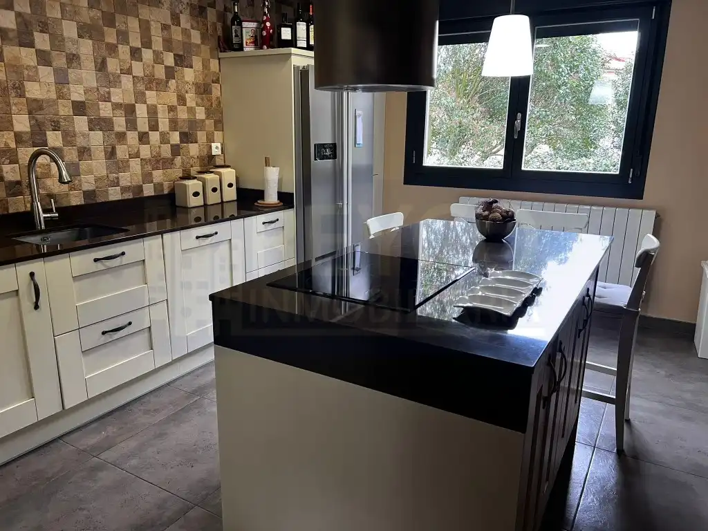 Cuina de Casa o xalet en venda en Rodezno amb Jardí privat, Piscina i Forn