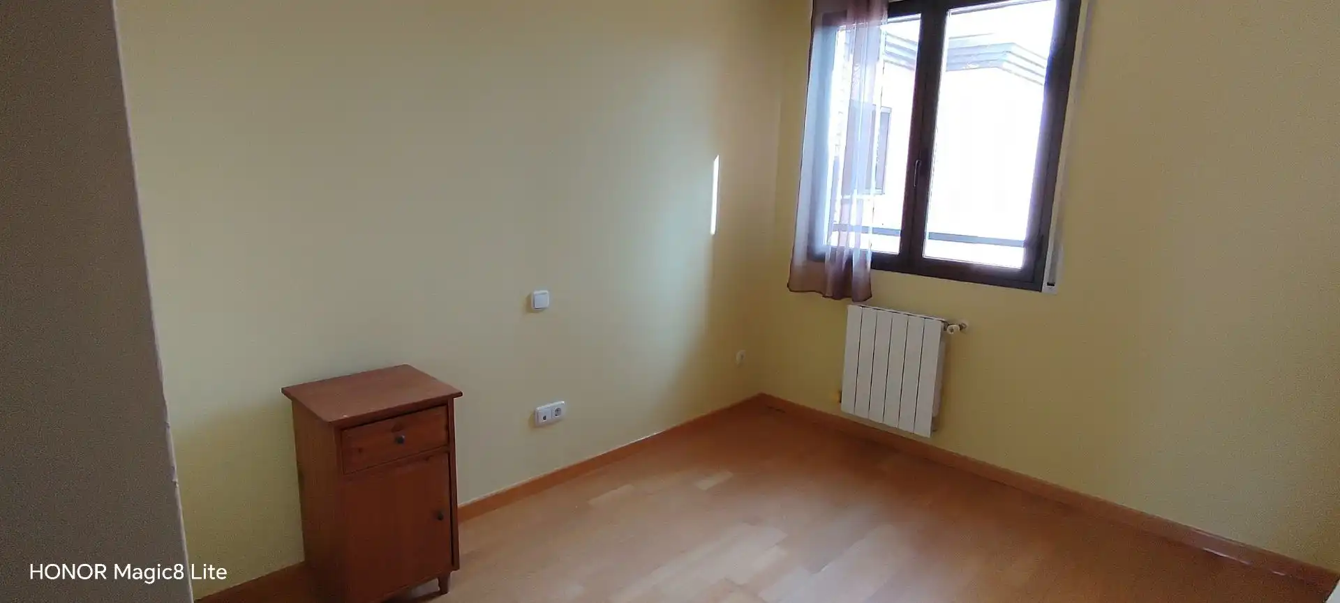 Bedroom of Flat for rent in Alcalá de Henares  with Air Conditioner, Heating and Storage room