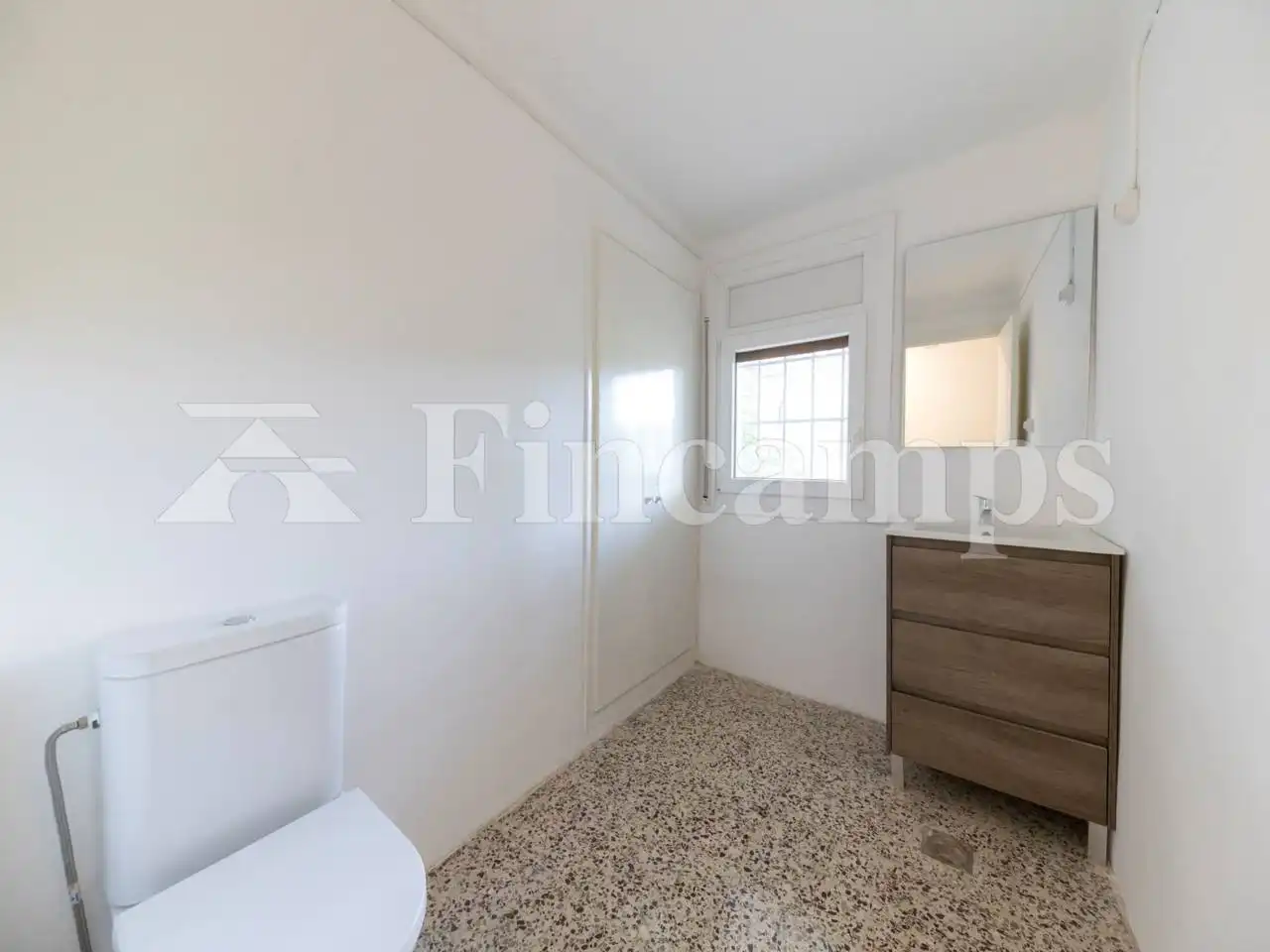 Dormitori de Casa o xalet en venda en Castellar del Vallès amb Jardí privat, Parquet i Terrassa