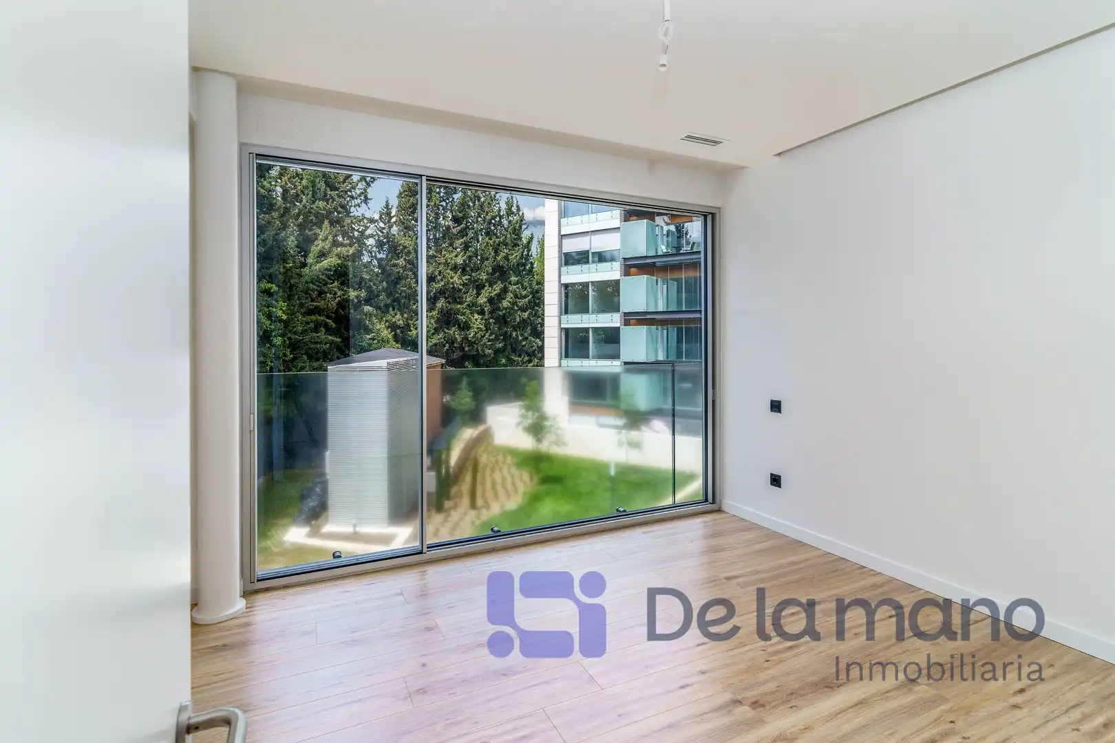 Apartments for rent in Calle de la Costa Brava, 13, Mirasierra