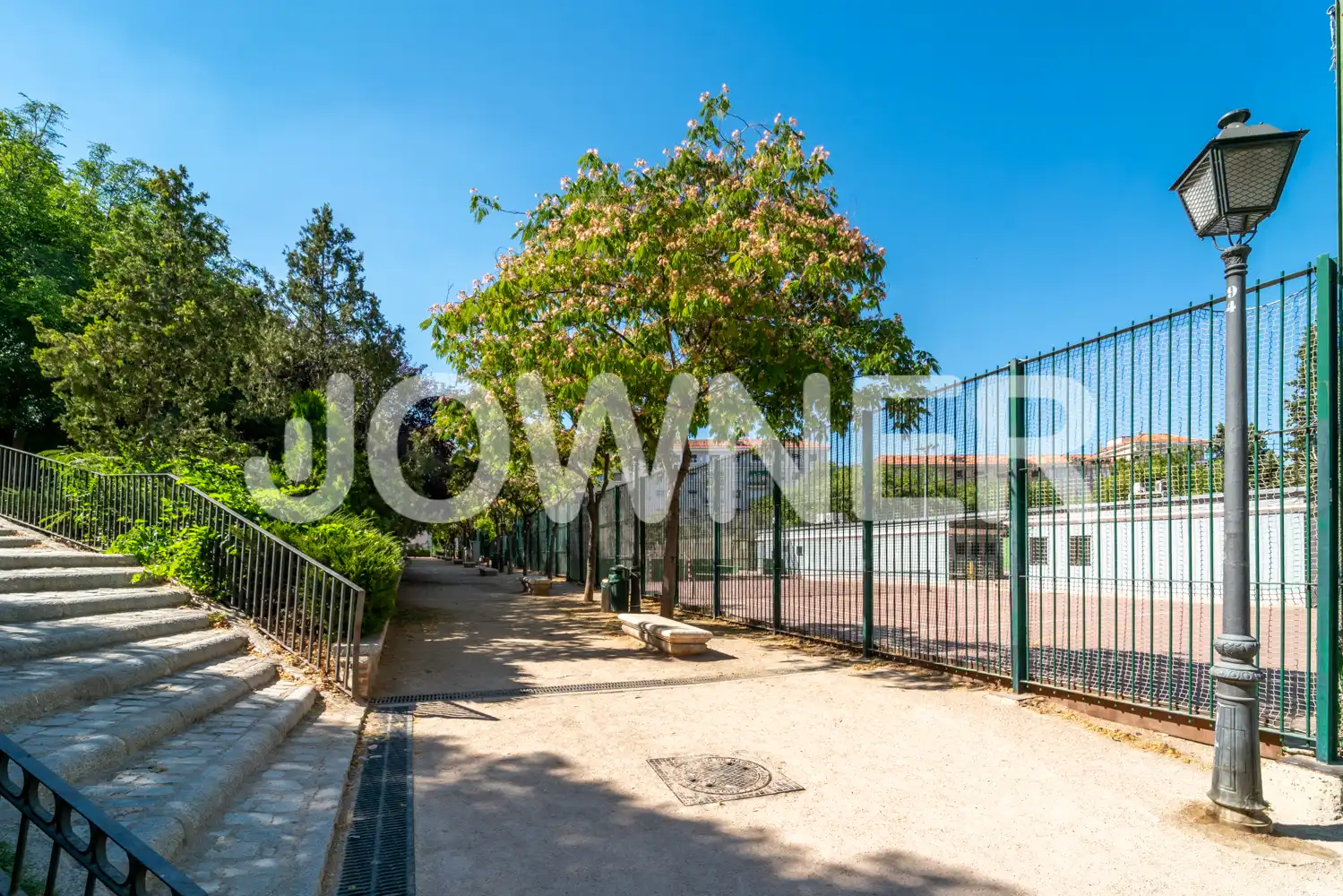 Flat for rent in Madrid  with Air Conditioner, Heating and Furnished