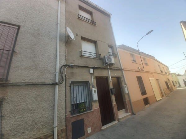 Pis en venda a CL SAN BLAS Nº 25, Elche de la Sierra