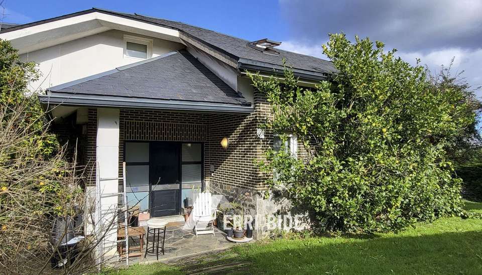 Exterior view of House or chalet for sale in Mungia  with Heating and Storage room