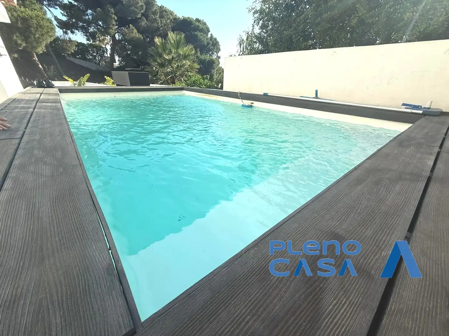 Villa con piscina in vendita a El Faro de Calaburra - Chaparral