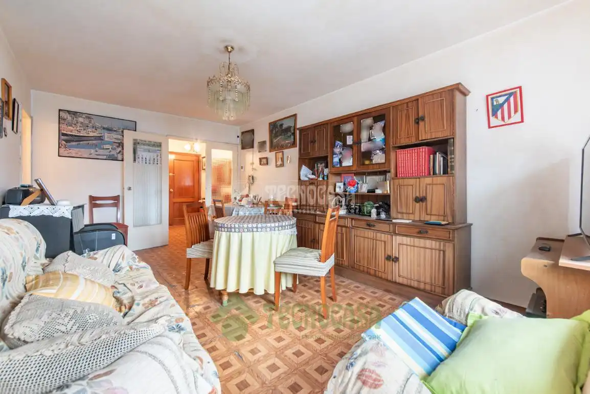 Sala de estar de Piso en venta en Algete con Calefacción, Balcón y Piscina comunitaria