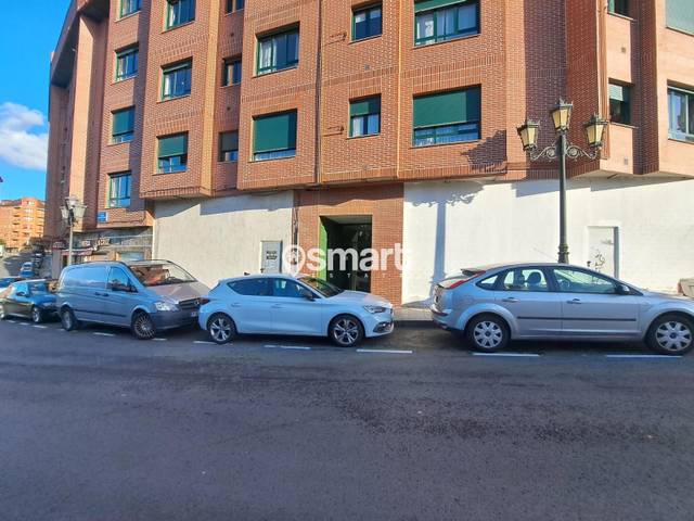 Local comercial en Venta en Antonio Mtez Vega, Medico en Parque del Oeste