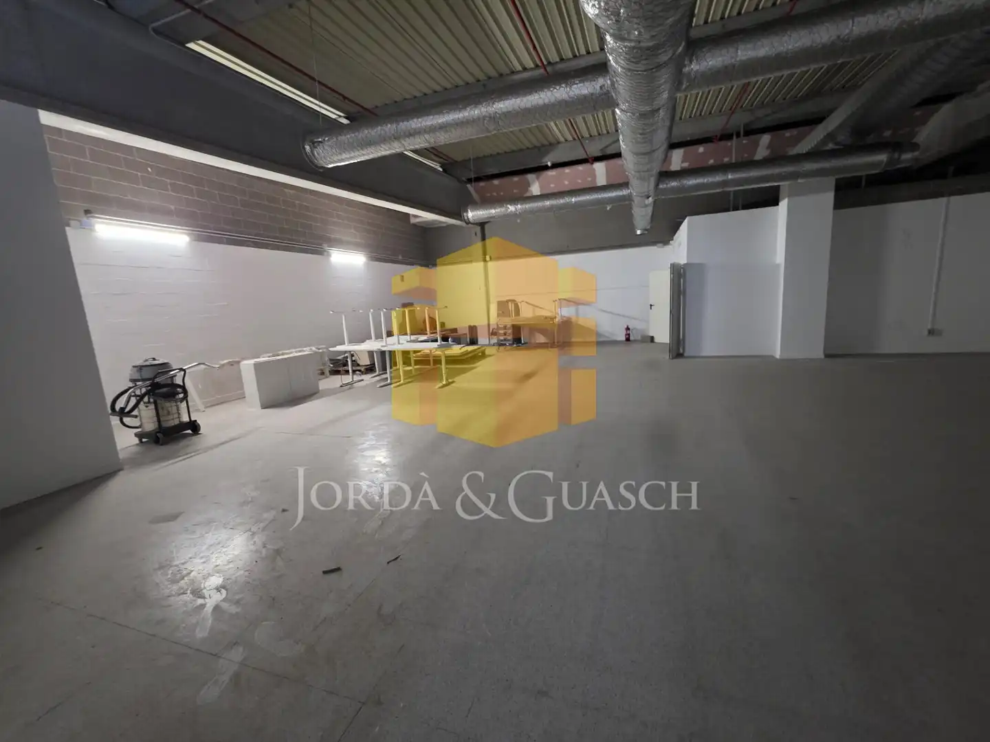 Industrial buildings for rent in Carrer de Rita Levi, 98, Vilamarina
