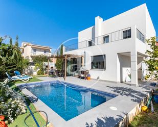 Vista exterior de Casa o xalet en venda en Calvià amb Aire condicionat, Terrassa i Piscina