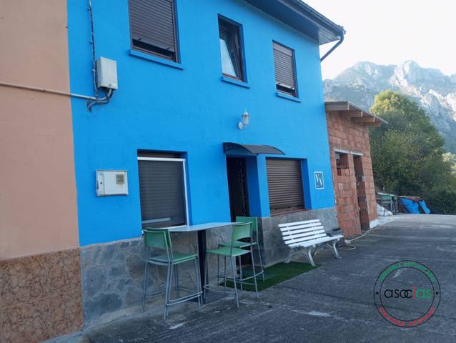 Casa adosada en Venta en Quirós - Faedo, 33 en Quirós