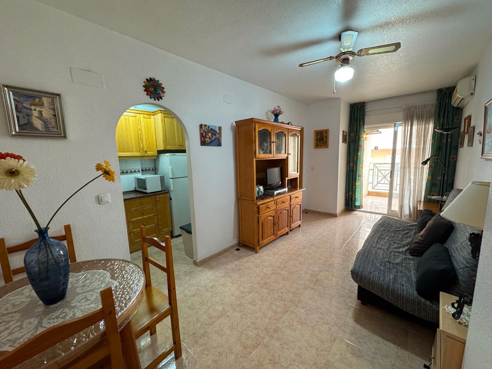 Flat for sale in Torrevieja  with Air Conditioner, Heating and Furnished