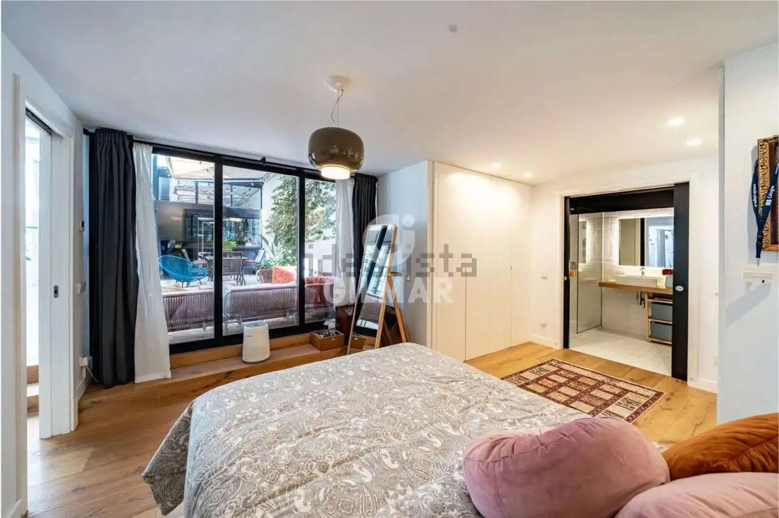 Bedroom of Office for sale in Madrid  with Heating