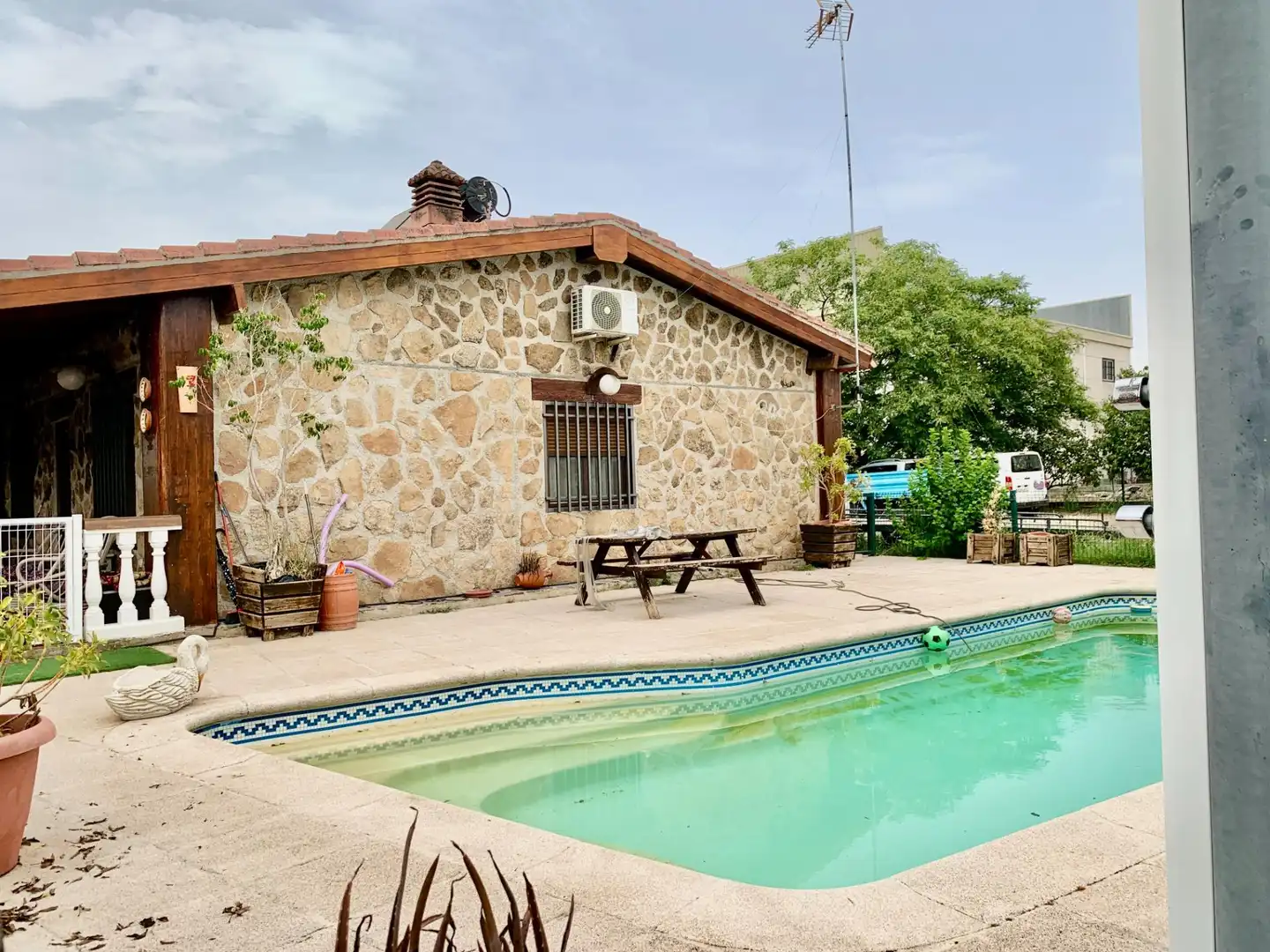 Piscina de Casa o chalet en venta en Lora del Río con Aire acondicionado, Calefacción y Jardín privado