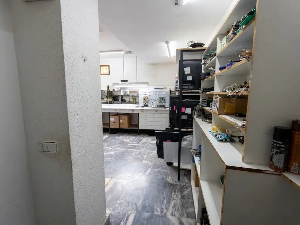 Cuina de Local en venda en León Capital  amb Calefacció i Alarma