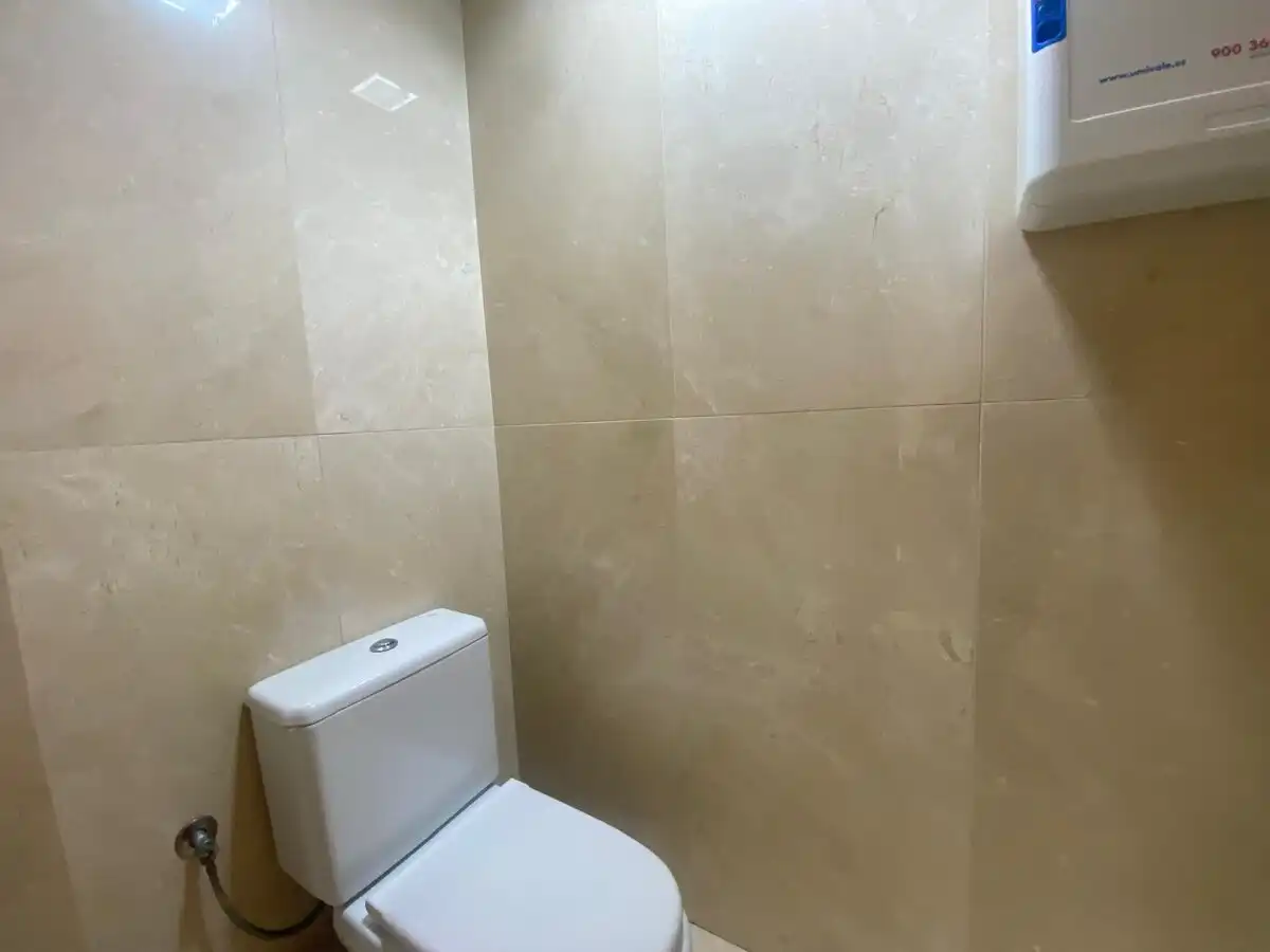 Bathroom of Office for rent in Dénia