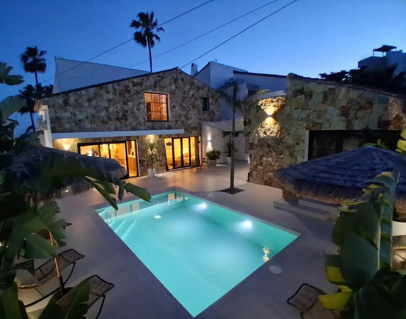 Piscina de Casa o xalet en venda en Estepona amb Aire condicionat, Jardí privat i Terrassa
