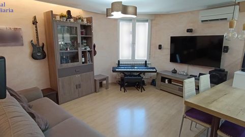 Foto 2 de Piso en venta en Avenida Colon, Residencia, Logroño