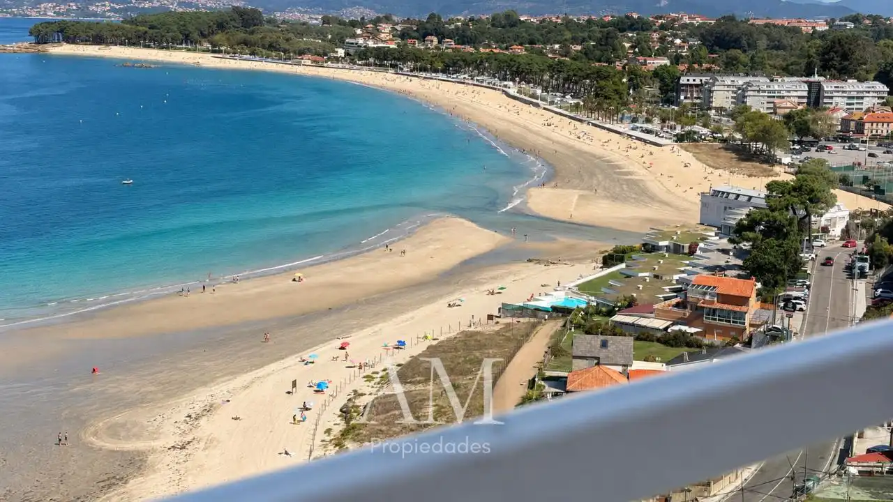 Vista exterior de Piso en venta en Vigo  con Calefacción, Terraza y Trastero