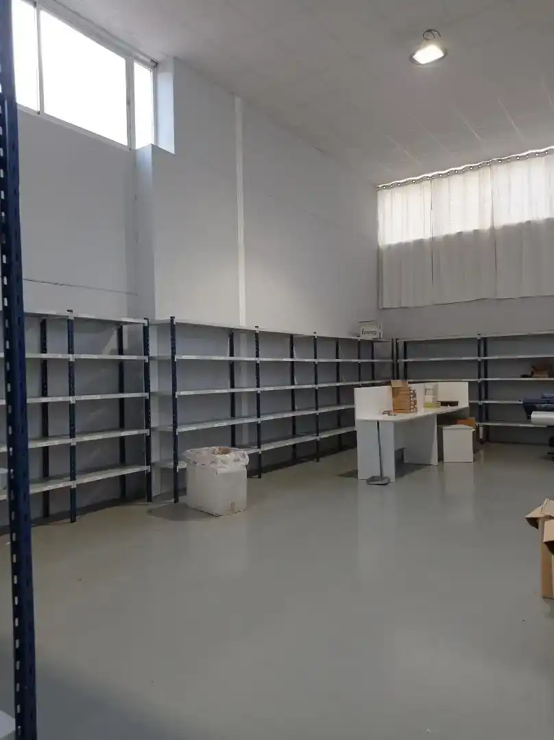 Nau industrial en venda en Villena