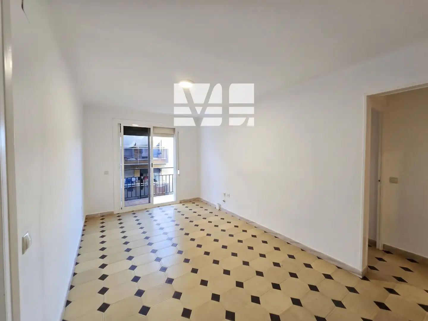 Piso en venta en Mig Del-Planas
