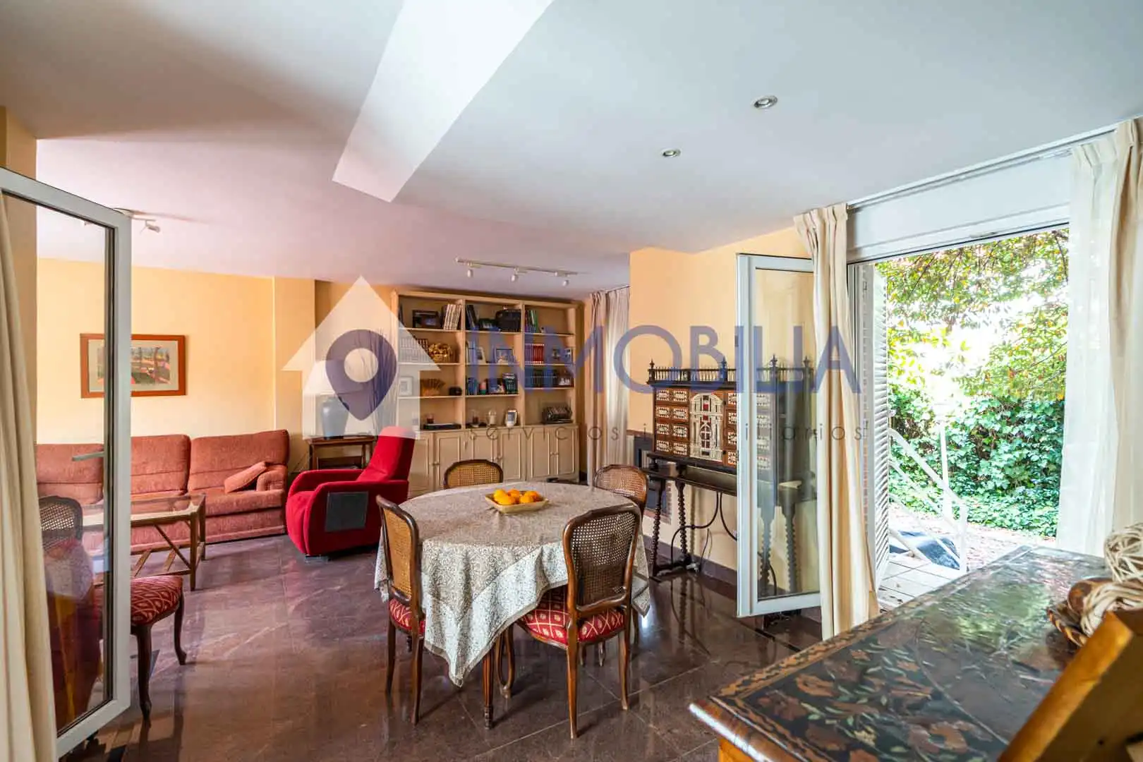 Jardín de Casa adosada en venta en Madrid con Aire acondicionado, Calefacción y Jardín privado