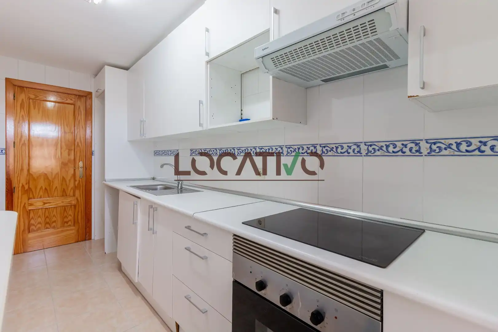 Cocina de Dúplex en venta en Villanueva del Pardillo con Aire acondicionado, Calefacción y Trastero