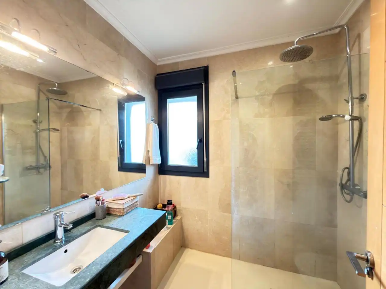 Baño de Casa o chalet en venta en Burgos con Calefacción, Jardín privado y Trastero