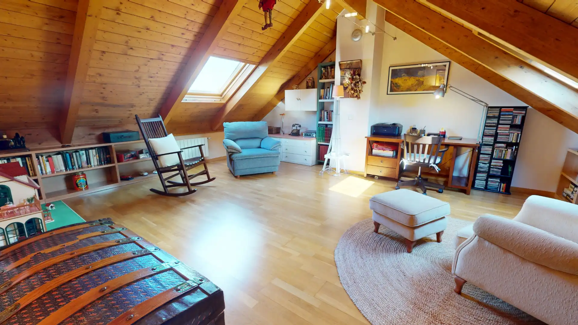 Sala de estar de Casa adosada en venta en Boadilla del Monte con Aire acondicionado, Calefacción y Jardín privado
