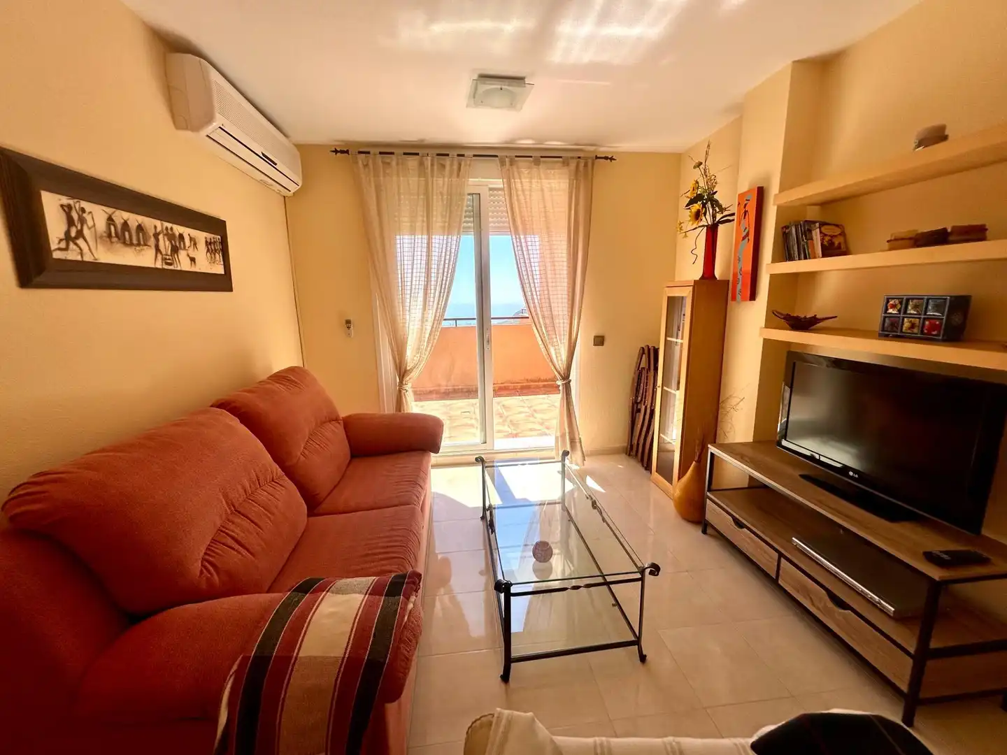 Sala d'estar de Pis en venda en Vícar amb Aire condicionat, Terrassa i Moblat