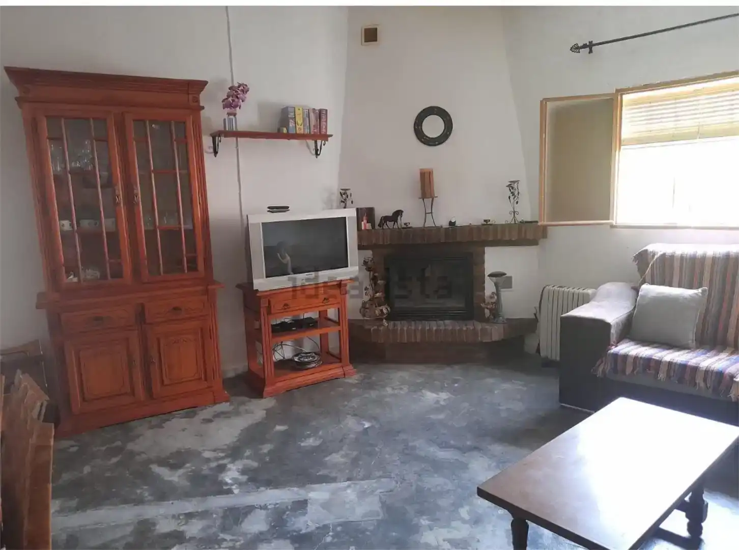 Sala d'estar de Finca rústica en venda en Sayalonga amb Aire condicionat