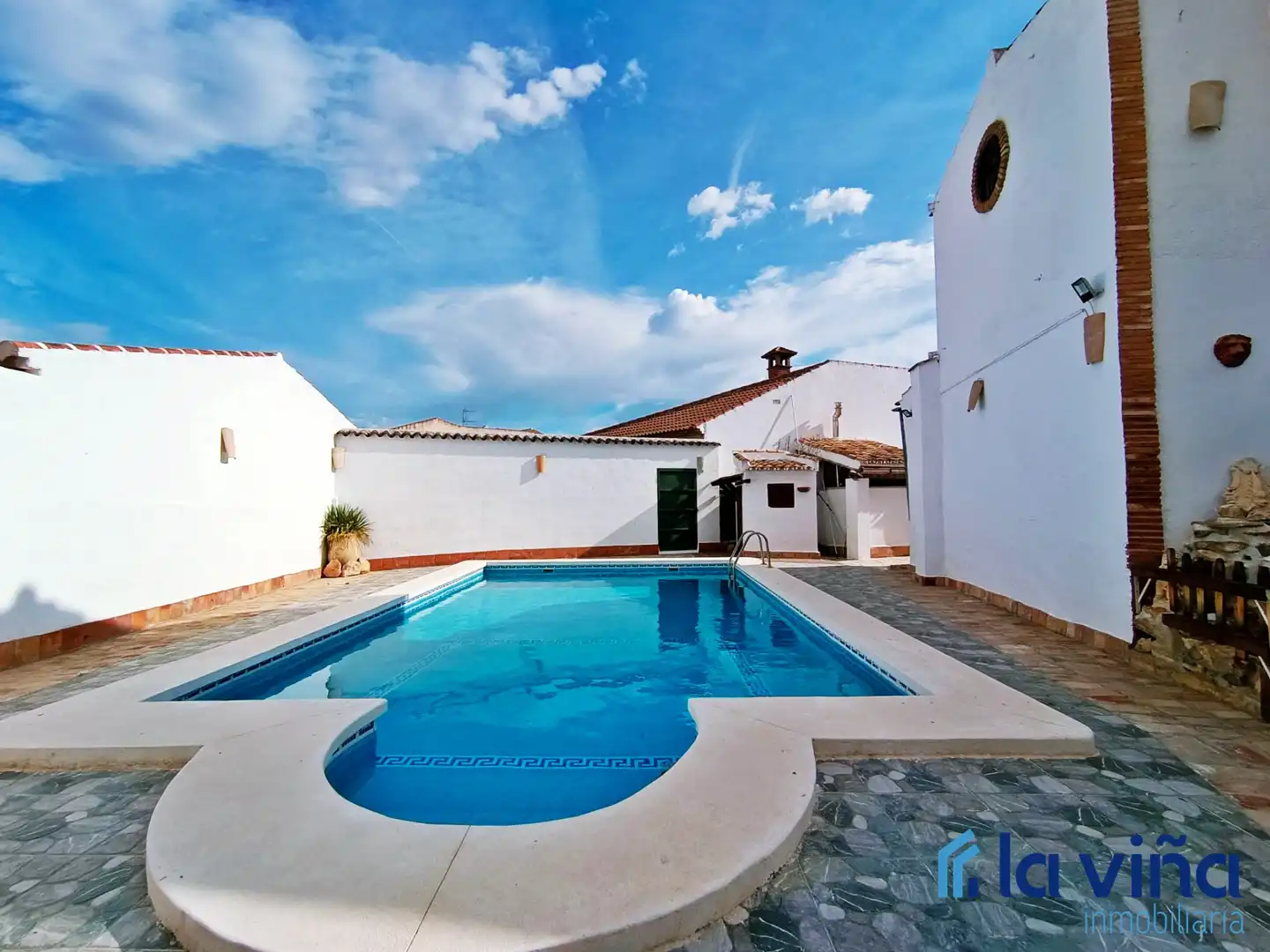 Piscina de Finca rústica en venda en Fuente de Piedra amb Terrassa, Traster i Piscina
