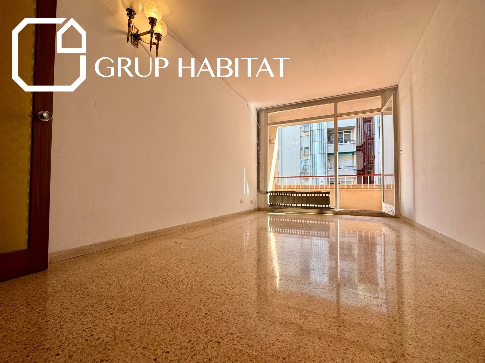 Flat for sale in  Barcelona Capital  with Heating, Private garden and Balcony