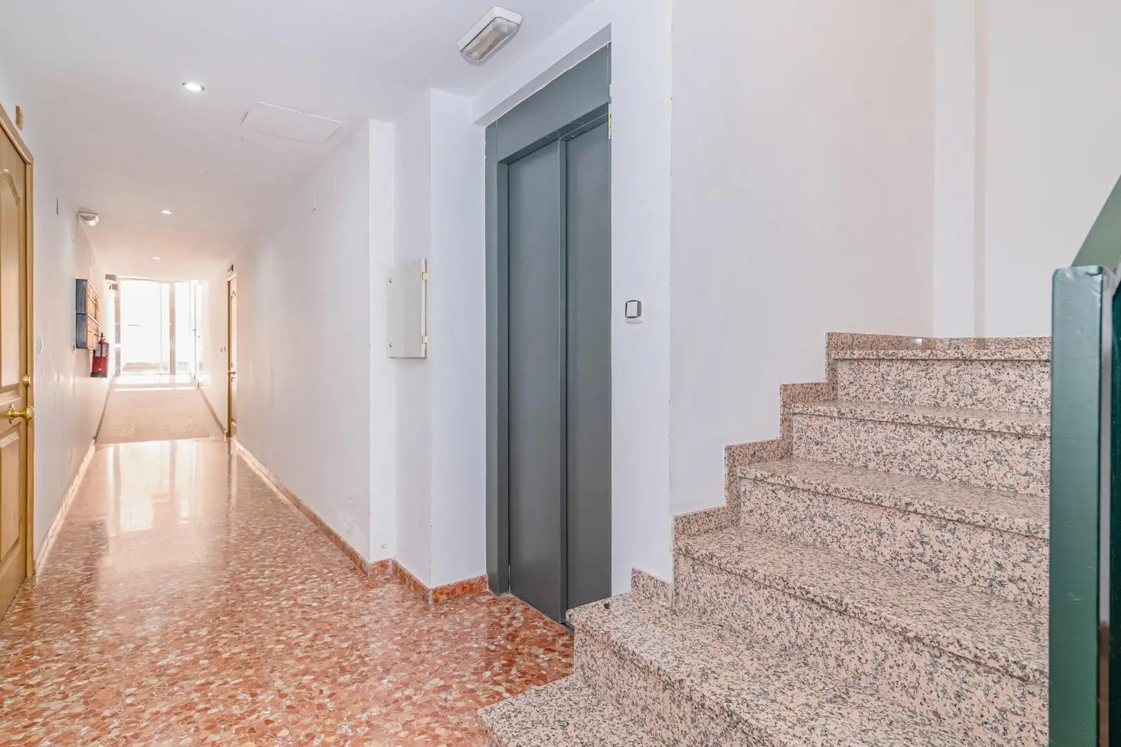 Flat for sale in La Zubia  with Air Conditioner