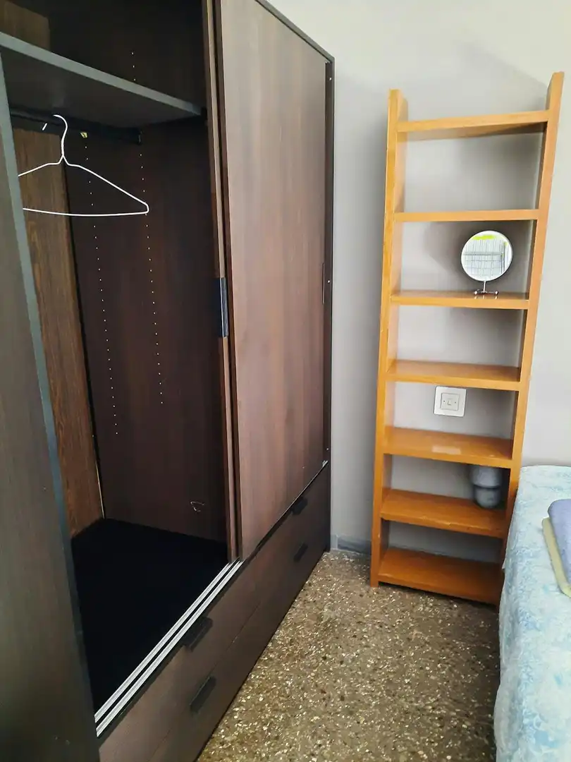 Bedroom of Flat for share in Gràcia