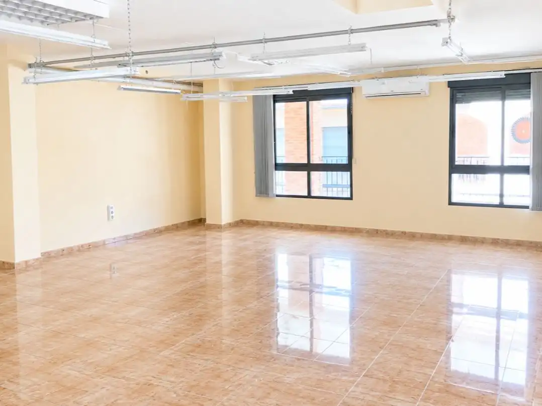 Oficina en venta en Jumilla, Murcia