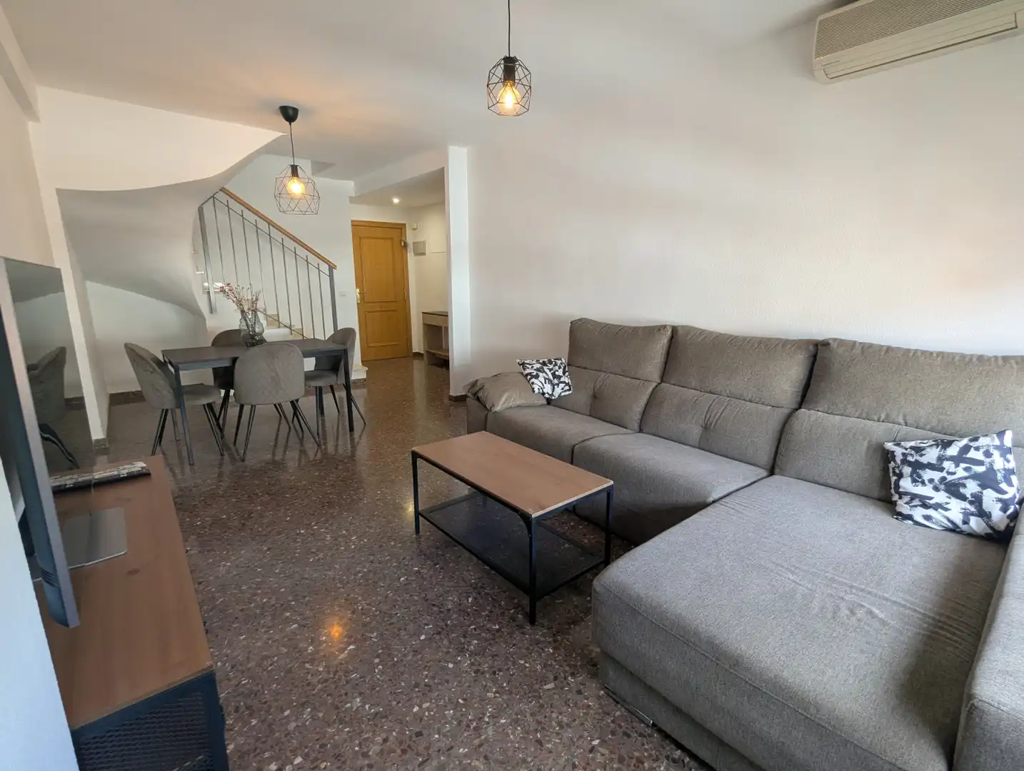 Sala de estar de Ático de alquiler en Aldaia con Aire acondicionado y Terraza