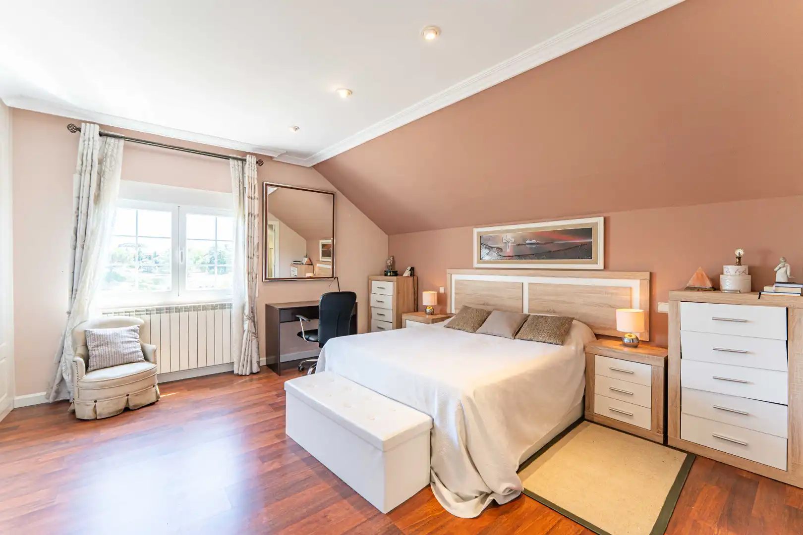 Habitación de Casa adosada en venta en Torrelodones con Calefacción, Jardín privado y Terraza