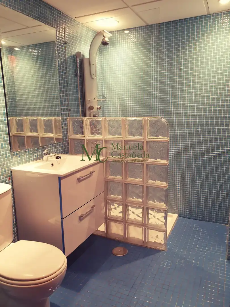 Baño de Piso de alquiler en Mérida con Calefacción, Terraza y Amueblado