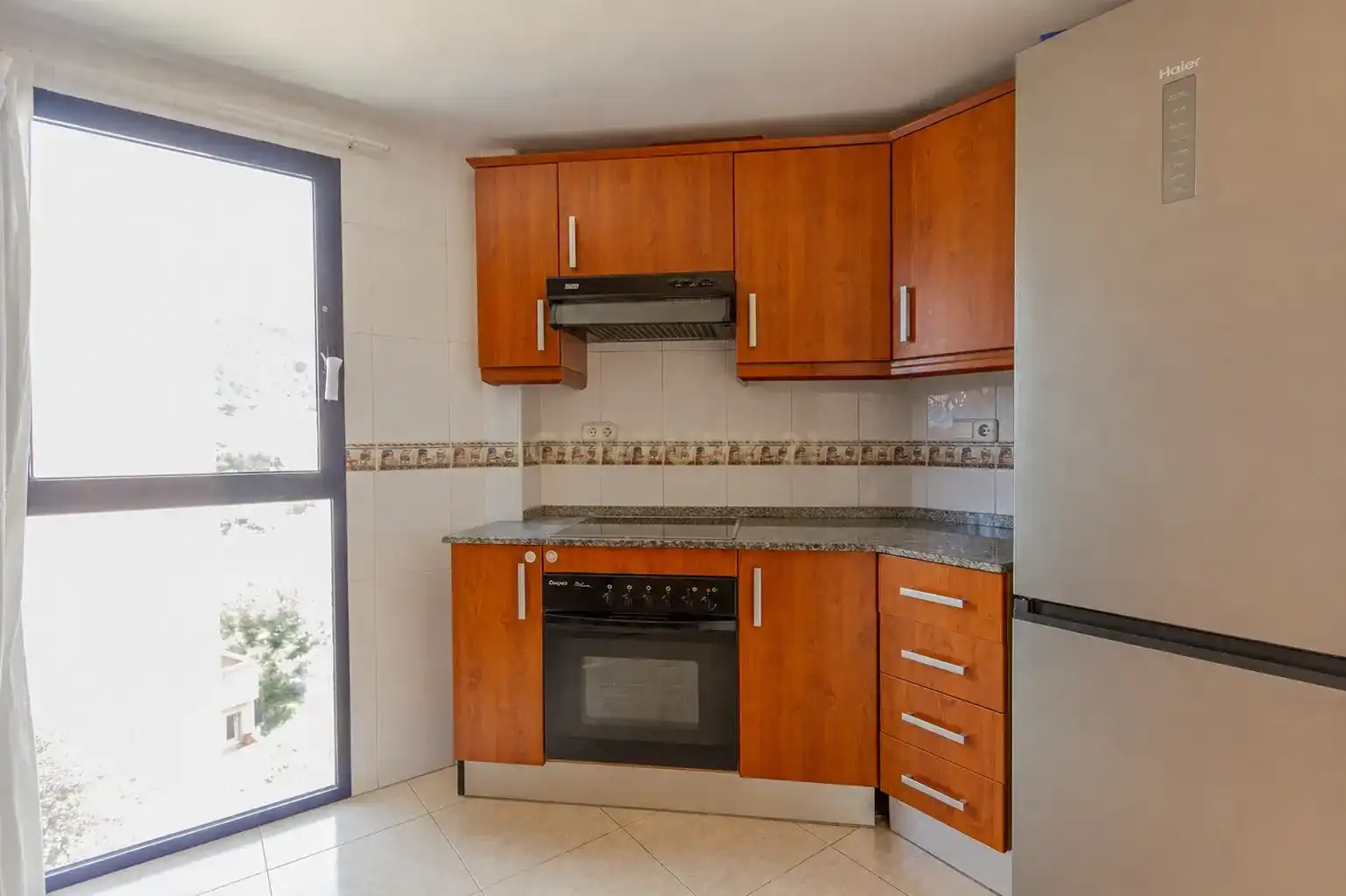 Cocina de Apartamento en venta en Calpe / Calp con Aire acondicionado, Piscina y Lavadora