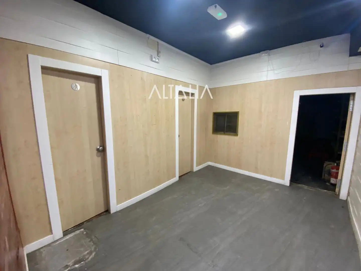 Local en venta en Cuenca con Aire acondicionado