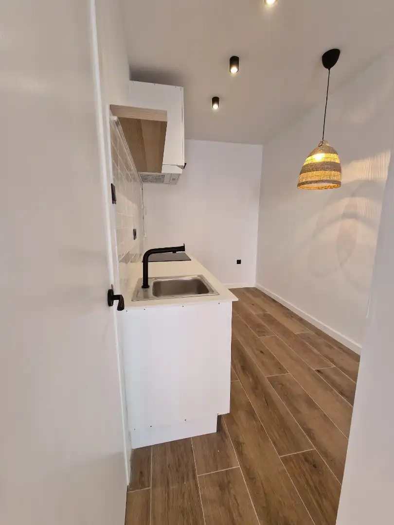 Cuina de Local en venda en Barcelona amb Alarma